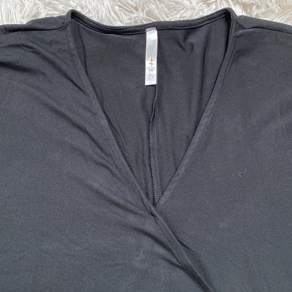 E.C. Front Wrap Top 💗 Black - Picture 8 of 11